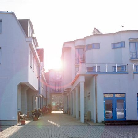 Garni Hotel S.O.G.* * * Trenčín Kültér fotó